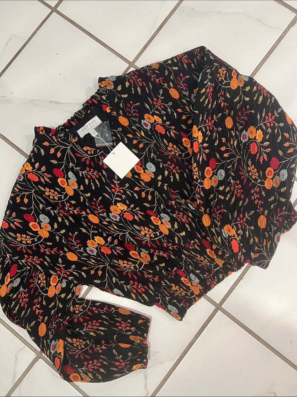 Hayden Black Floral Long-Sleeve crop top- size Small